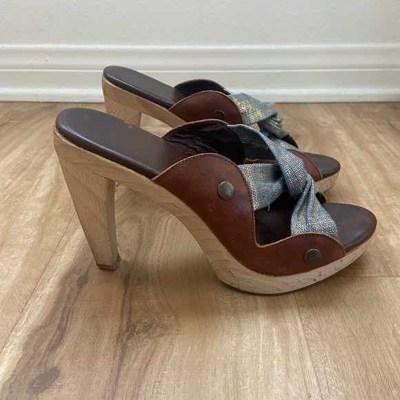 Cynthia Vincent brown leather metallic canvas slide wooden mules sandal heels 8 - Picture 8 of 10